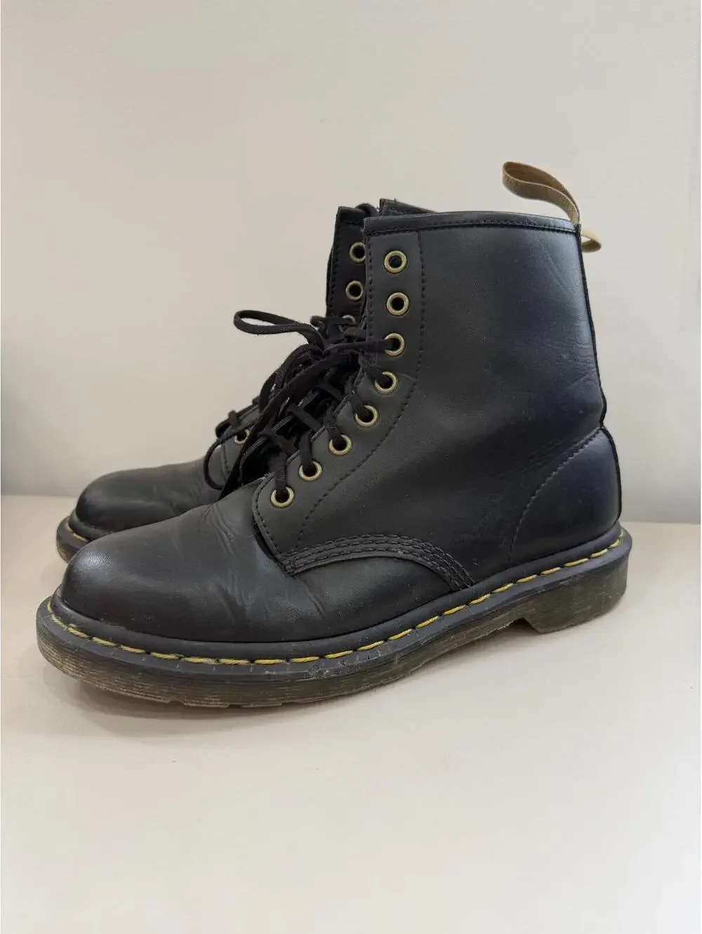 Dr. Martens Black Leather Lace-Up Boots Men's 8 Women's 9
